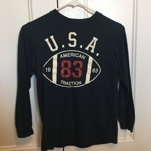 Old Navy boys size 8 medium navy USA football T-shirt NWOT